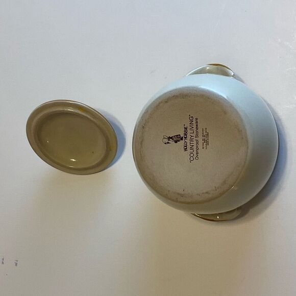 Vintage Holly Hobbie “Country Living” Stoneware Jar. - Picture 14 of 16